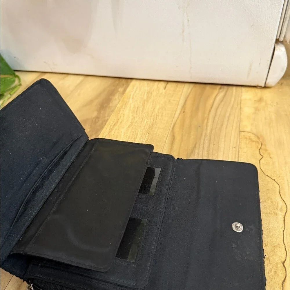 Black Wallet with Zipper Closure